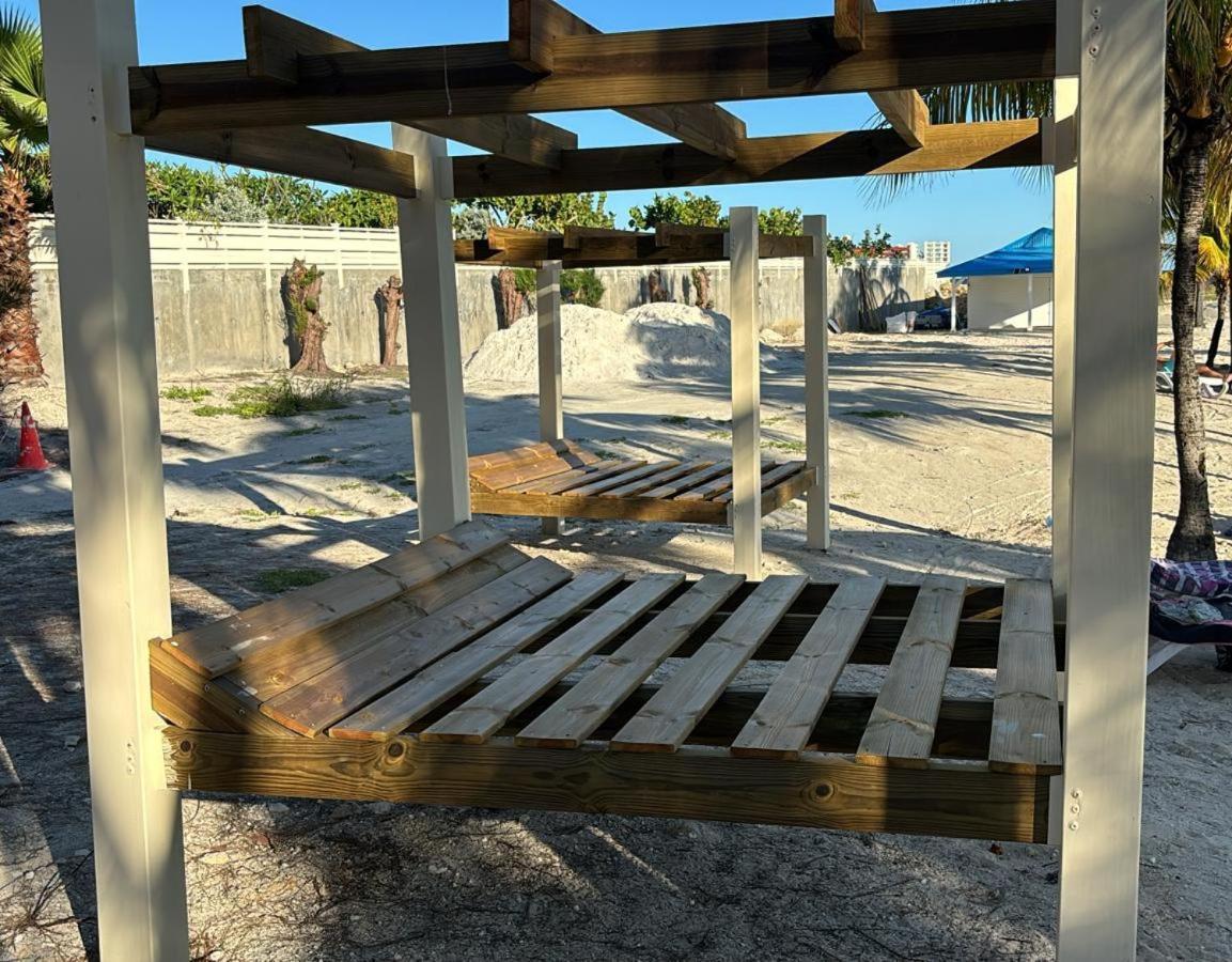 Studio Le Titoune Acces Plage St-Francois Avec Reservoir D'Eau Automatique 생프랑수아 외부 사진
